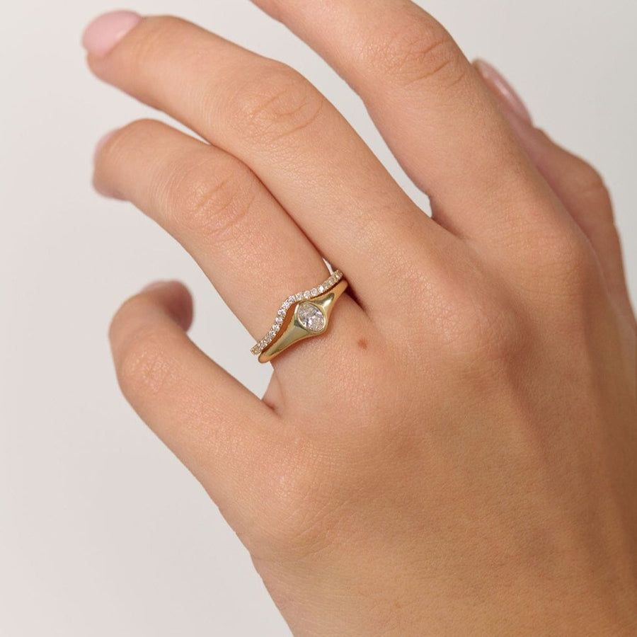 Oval Diamond Signet Ring - Eliise Maar Jewellery